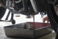 Ciri-Ciri Mobil Perlu Ganti Oli